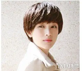 2018女生遮耳短发发型 打造干练的时尚感