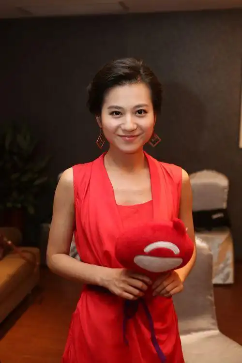 方亭:大家好,我是北京电视台《北京您早》的主持人方亭,非常高兴在