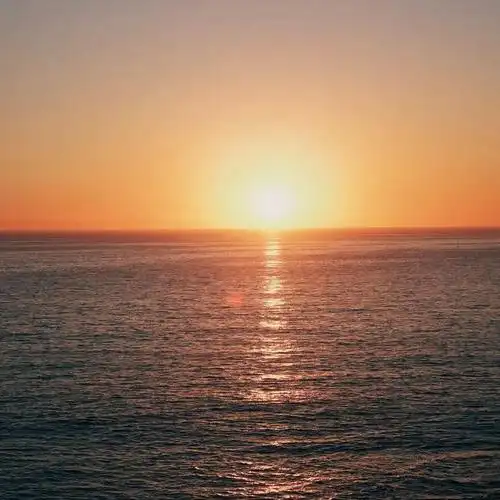 一眼就看中的朋友圈封面!_网易订阅