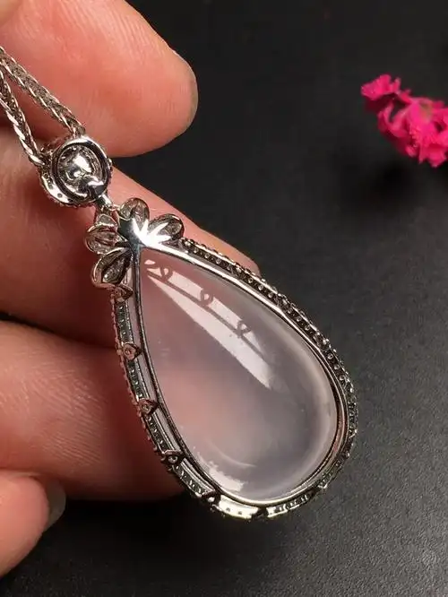 10051翡翠18k金镶嵌冰种水滴吊坠