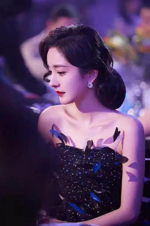 杨幂《活动照》