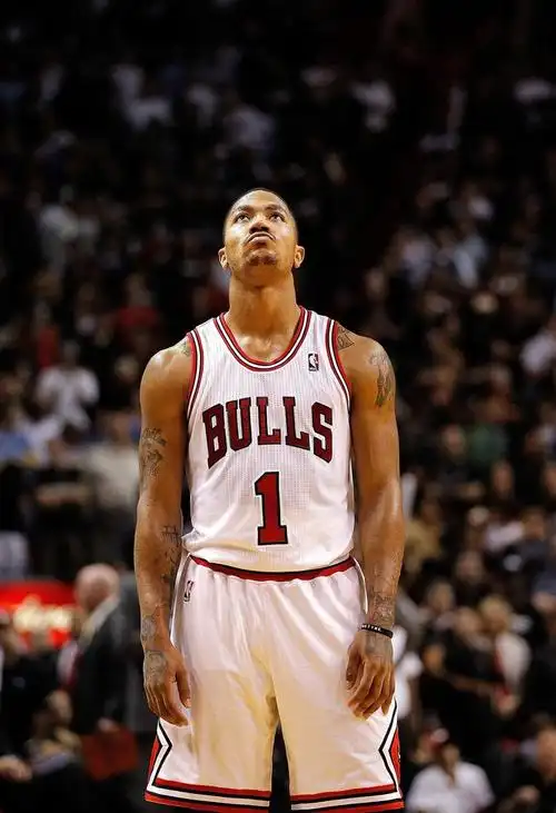 假如史上最年轻mvp罗斯没有受伤,巅峰25分的他,能复苏公牛吗