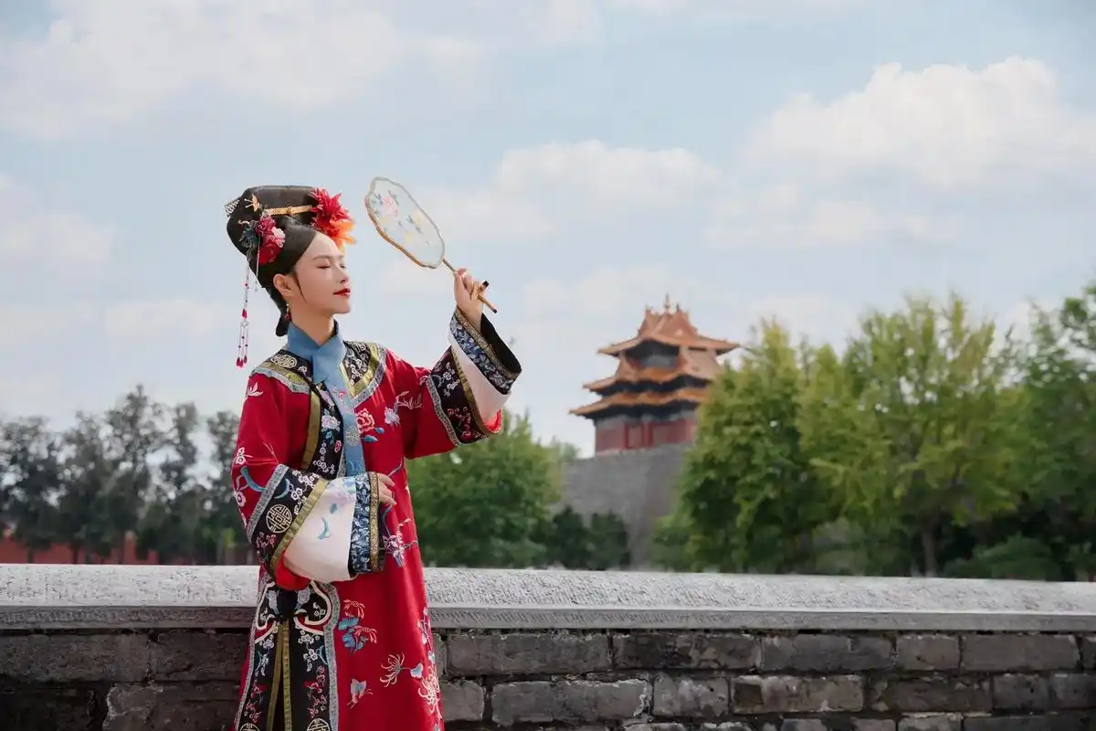 故宫清装照90#古装 #清朝 - 抖音