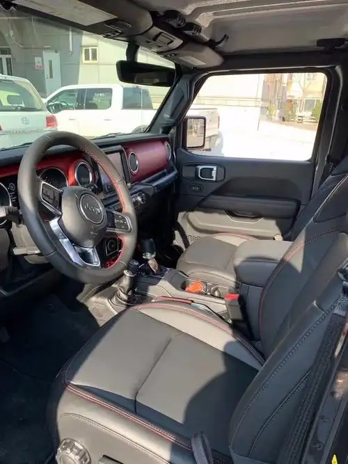 21款吉普牧马人罗宾汉2.0 40余万起促销