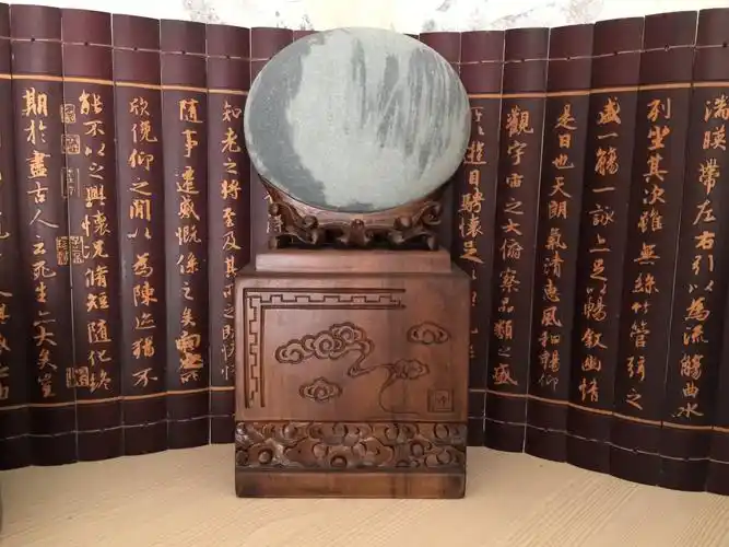 吴家奇石底座工艺,专业底座设计,风格独特,欢迎师友们来石定制!