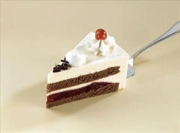 块,黑森林樱桃蛋糕