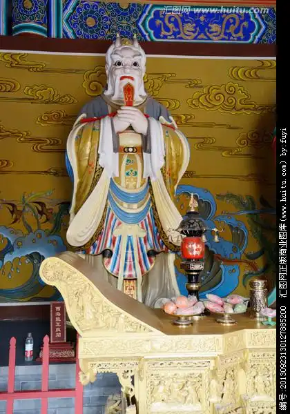 蓬莱三仙山龙王庙西海龙王塑像