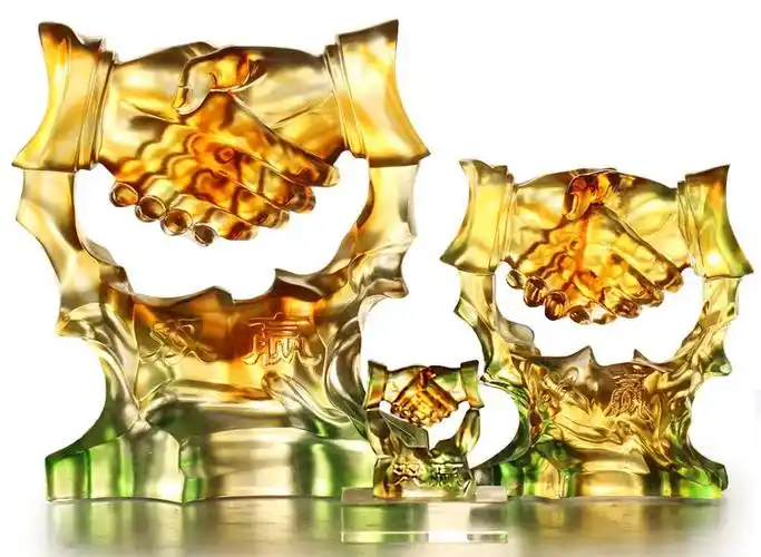 古法琉璃携手共进握手合作双赢摆件送客户合作老板老外礼品