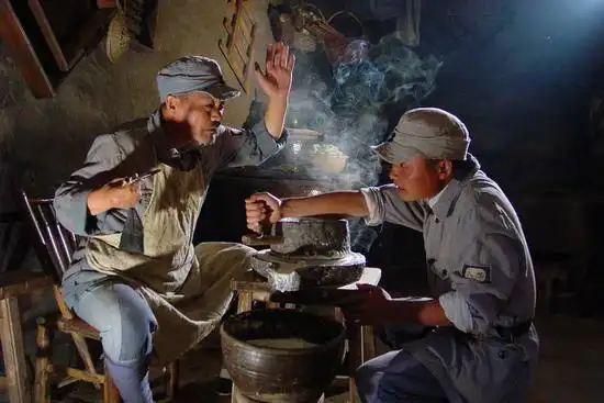 资料图片:电影《张思德》精彩剧照(38)