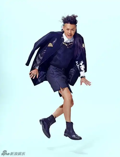 组图:张玮色彩写真曝光 搞怪玩转时尚_高清图集_新浪网