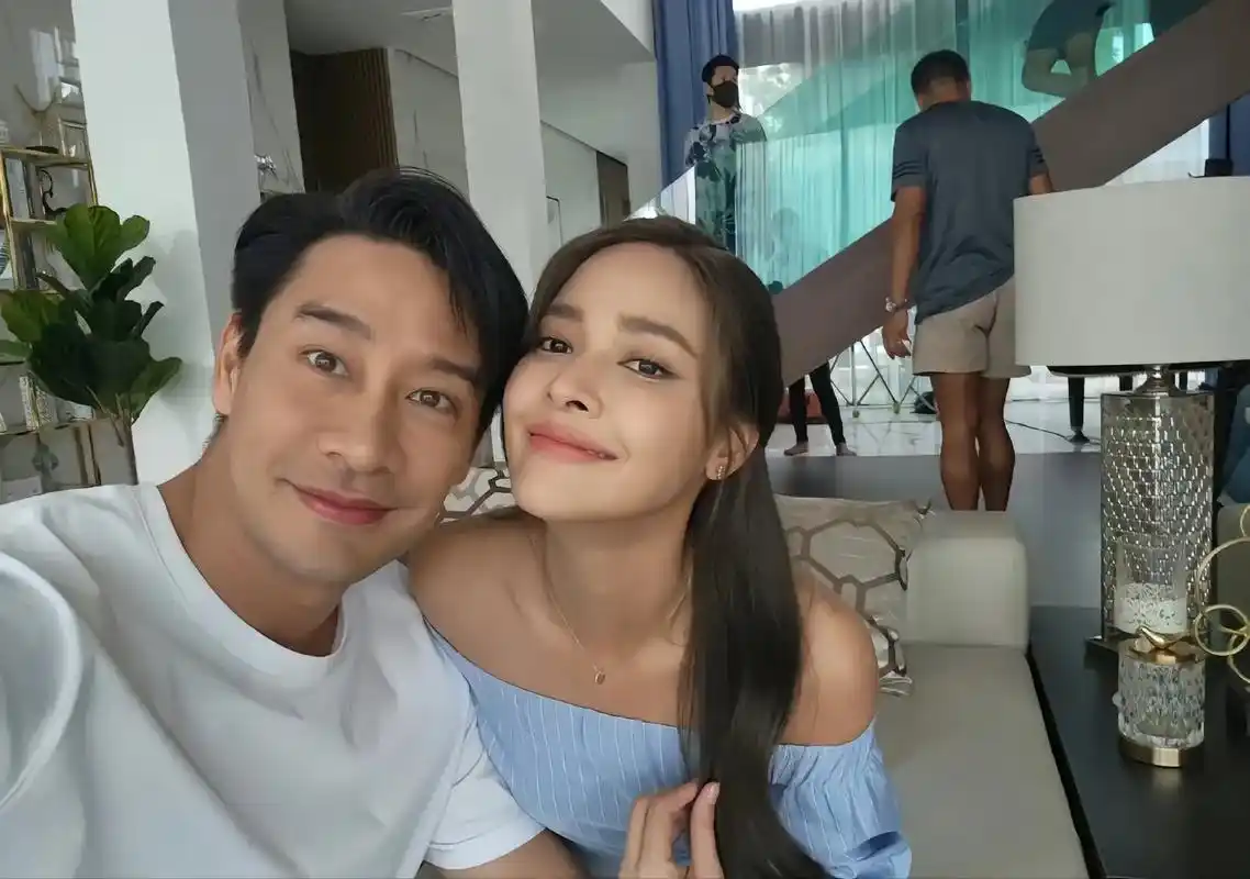 pong泰国男演员模特,1978年出生于泰国曼谷,中泰混血儿 - 抖音