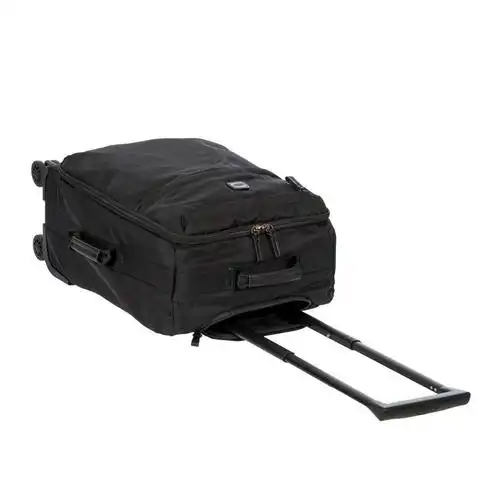 buy in singapore & malaysia - boarding gate