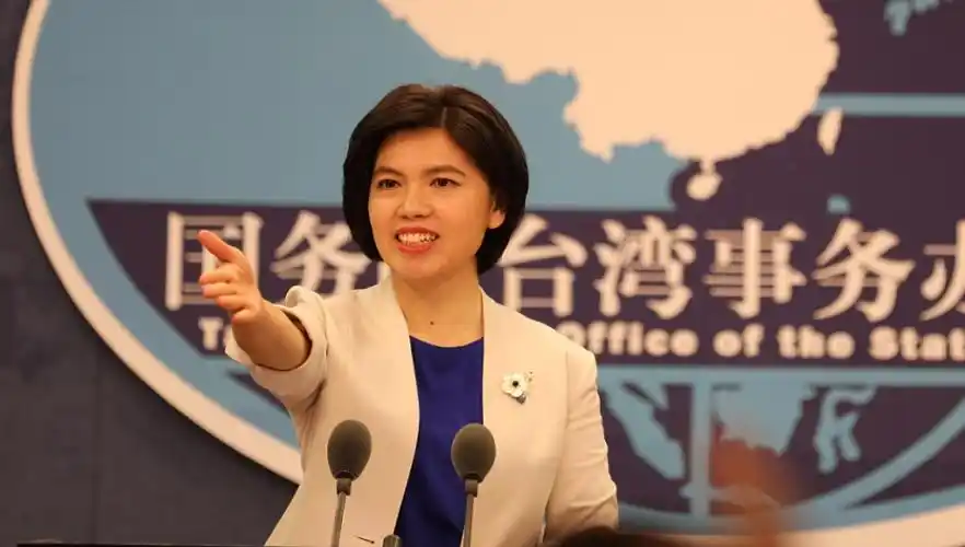 朱凤莲的名字里有台湾水果输陆的密码朱凤莲高情商回应