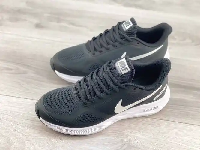 耐克nike zoom winflo 7x 登月皮面缓震跑步鞋_内置_气垫