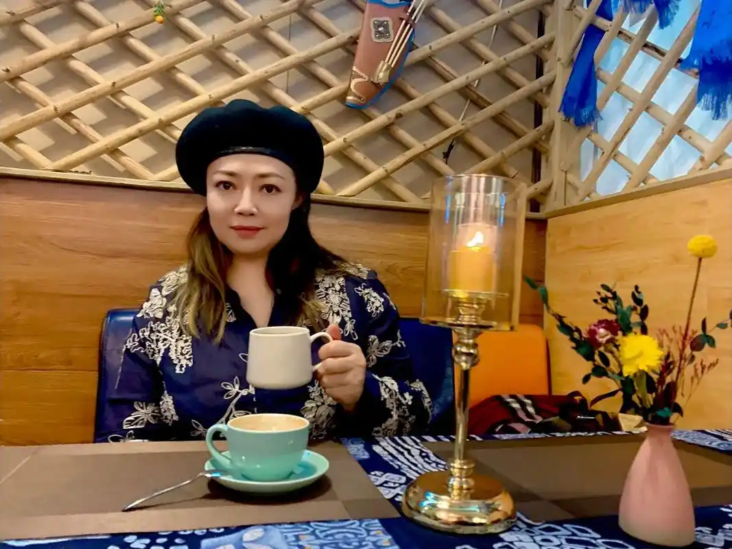 师徒二人/咖啡7515#一杯咖啡的快乐 #惬意时光 #其其格玛 - 抖音