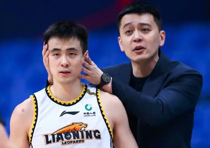 首钢队也愿意拿出:范子铭和李慕豪进行交换,看来接下来周琦的争夺大战