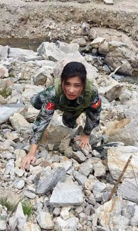 克钦独立军女兵,长的真俊俏