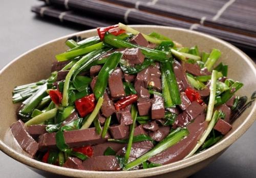 美食:羊血,含有大量的胶质物,经常食用能预防缓解人类的贫血!