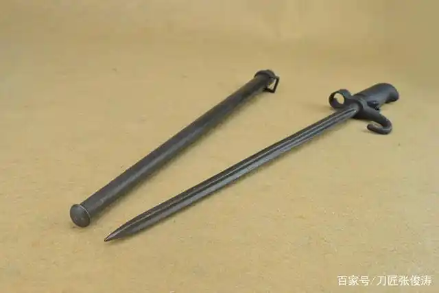 「鉴赏」铁鞘四棱刺老刀