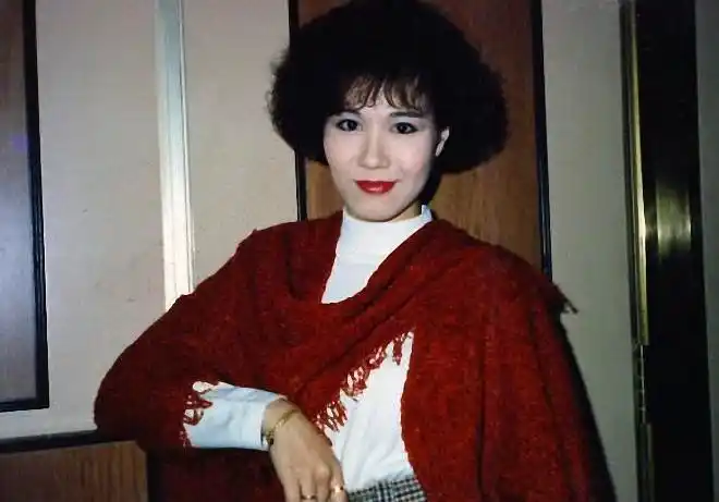 演穆桂英成经典,嫁相恋14年男友恩爱11年,生活过的人人羡慕_麦景婷