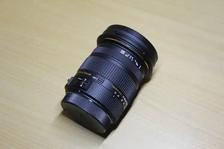 出佳能 60d 99充新适马17-50