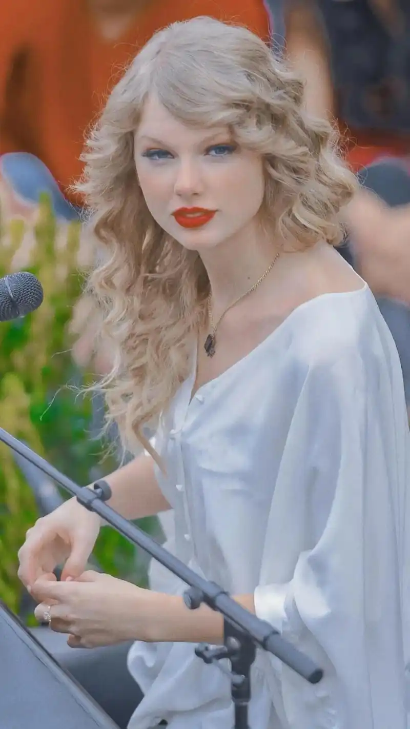 明星图集~泰勒斯威夫特
