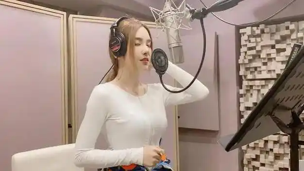 直播含泪告别观众,"小炮手短"成唯一高光|lpl|lck|lol|rng_网易订阅