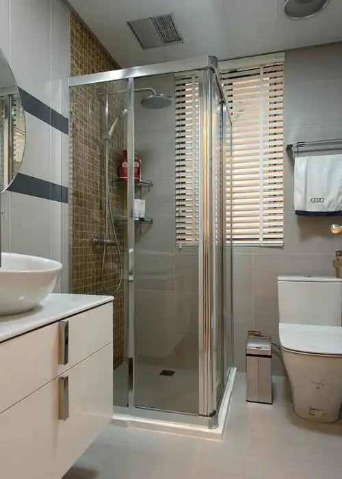 现代简约风三居室装修卫生间布局图