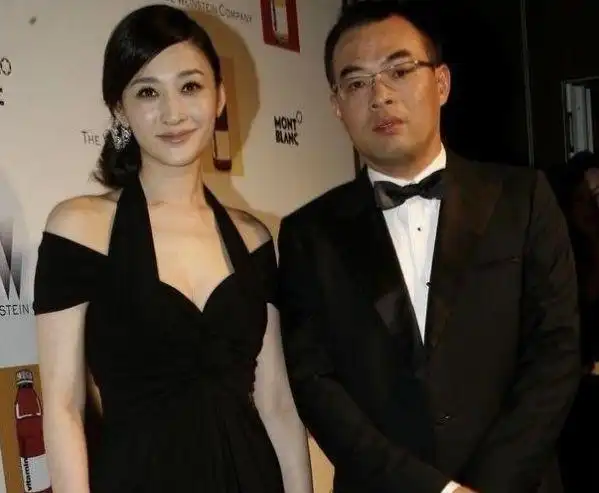 李小冉的狗血情史,靠美色征服了8个男人,嫁5亿男闺蜜终获幸福|鄢颇