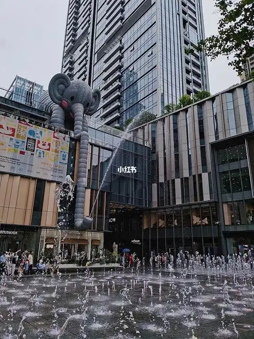 深圳华润城万象天地水广场