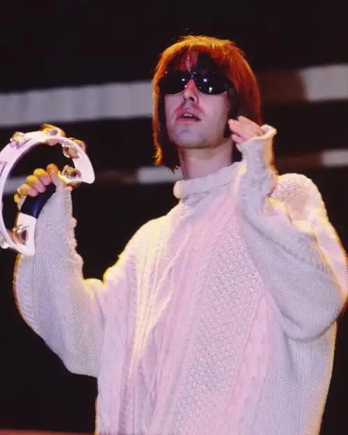 oasis乐队成员, a target="_blank" href="/item/主唱/9795185" data