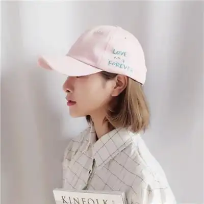 戴帽子女生头像霸气超拽最新2020 我没有在等谁也没有谁会来