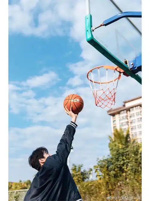 阳光男孩罗一舟