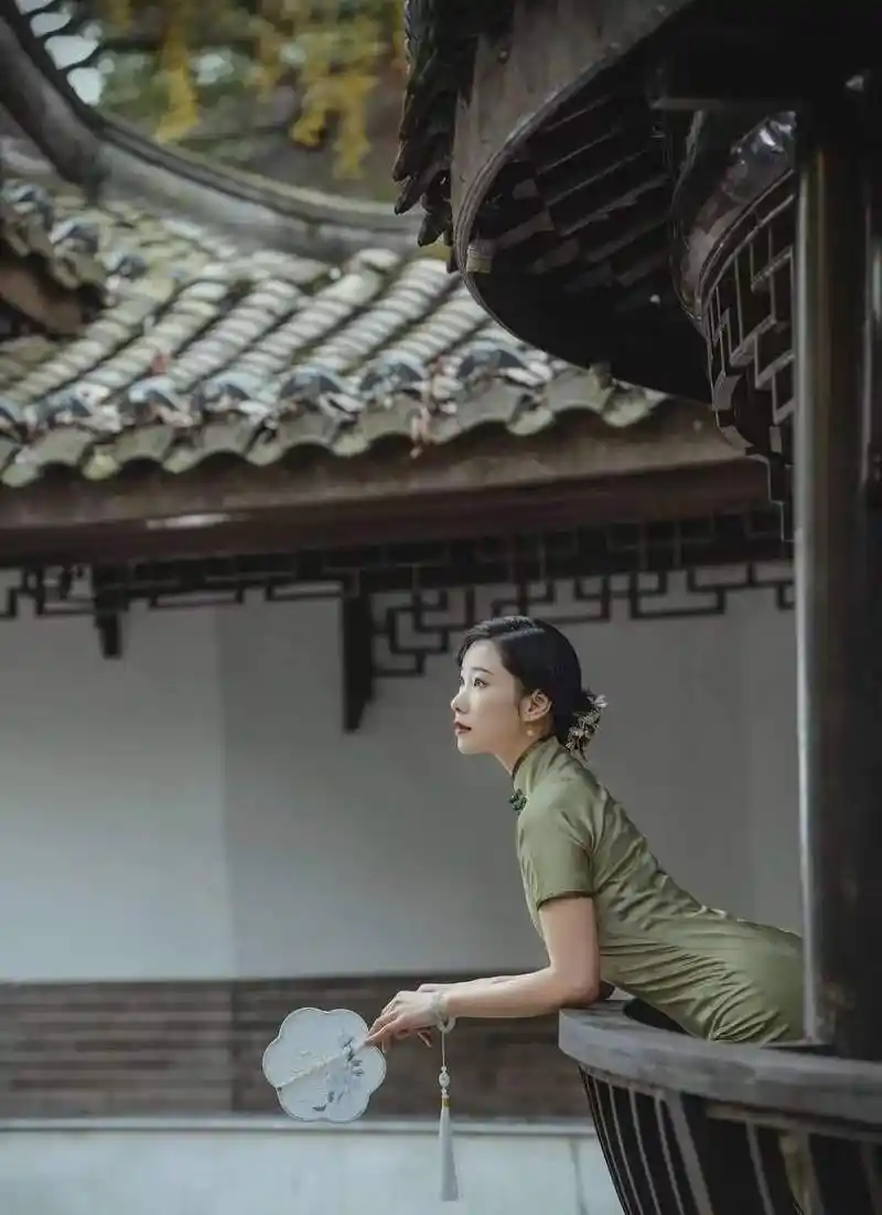 旗袍人像如何利用手姿增强韵味?7个动作,拍照优雅大方有韵味