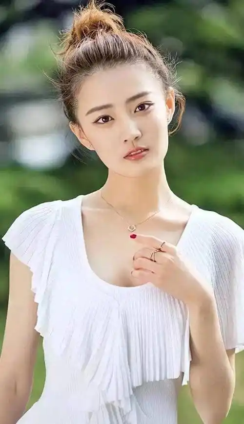 徐璐是真美啊!清纯甜美,真是魅力满满!真漂亮!