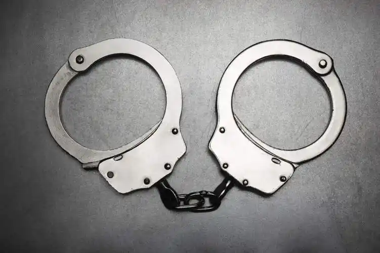 无人,横图,俯视,室内,特写,白天,静物,手铐,金属制品,关闭,灰色背景