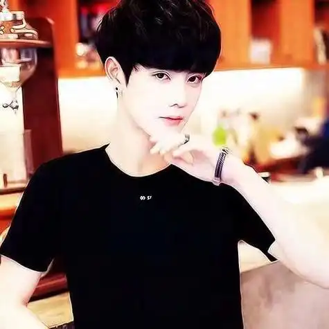 2021最火情侣头像单人真人独一无二高清图片