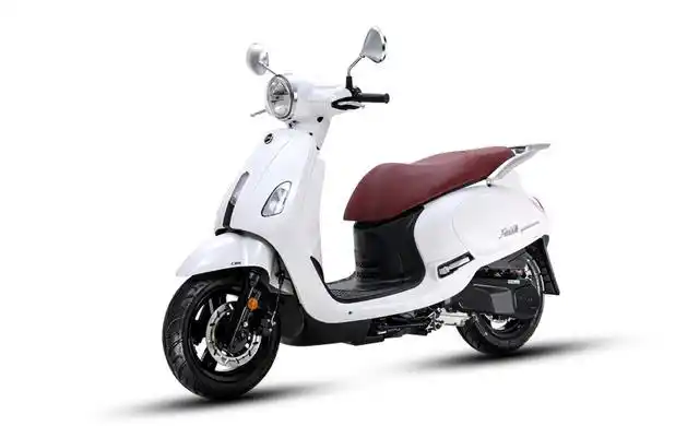 小踏板摩托车哪个好(小巧的踏板车推荐)-恰卡网