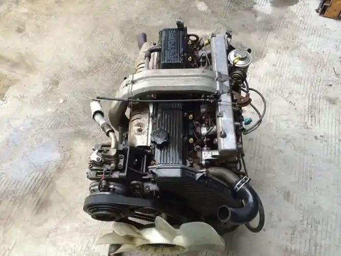 出一台 丰田1hz发动机 超级漂亮.