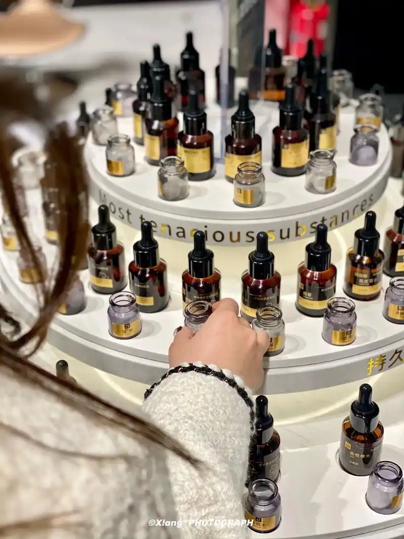 情侣在一起做的100件事香水diy