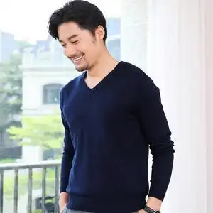 男士毛衣鸡心领秋冬图片