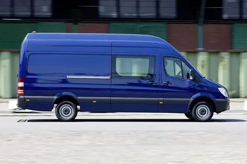 奔驰sprinter车型图片