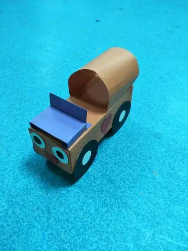 高坑镇中心幼儿园(二部)大一班"提倡环保"亲子自制玩具大比拼!