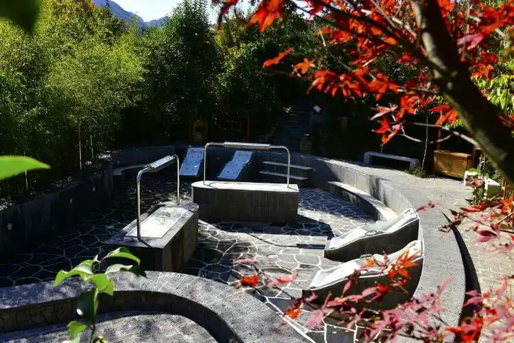 伏牛山居温泉印象