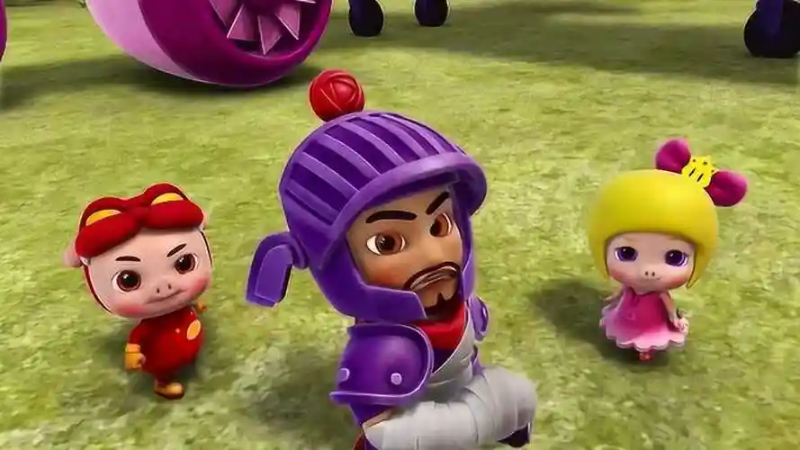 猪猪侠之变身战队菲菲变身火焰鹤拦截狮鹫