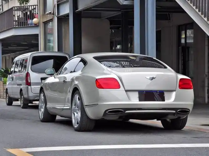 宾利 欧陆  2012款 6.0t gt w12图片