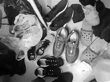 很多女生都希望能有一鞋柜的鞋子.