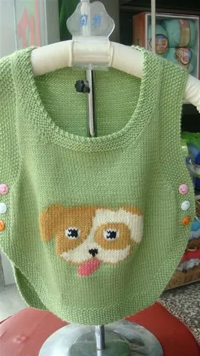 绿色小坎织法胸前小狗绣图图案