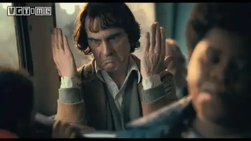 电影《小丑》中文预告公布 joker即将上线