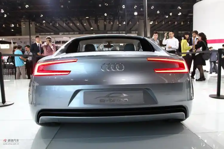 奥迪r8 e-tron
